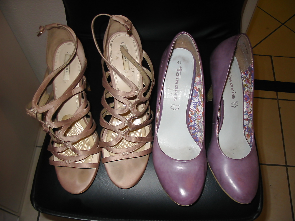 Corrida en los zapatos de los primos de mi esposa
 #24682876