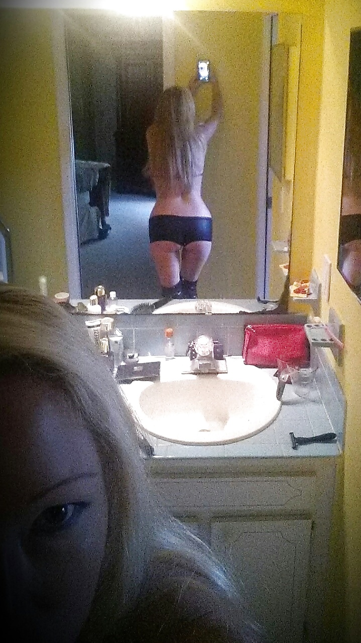 Burlarse de la esposa
 #30459776