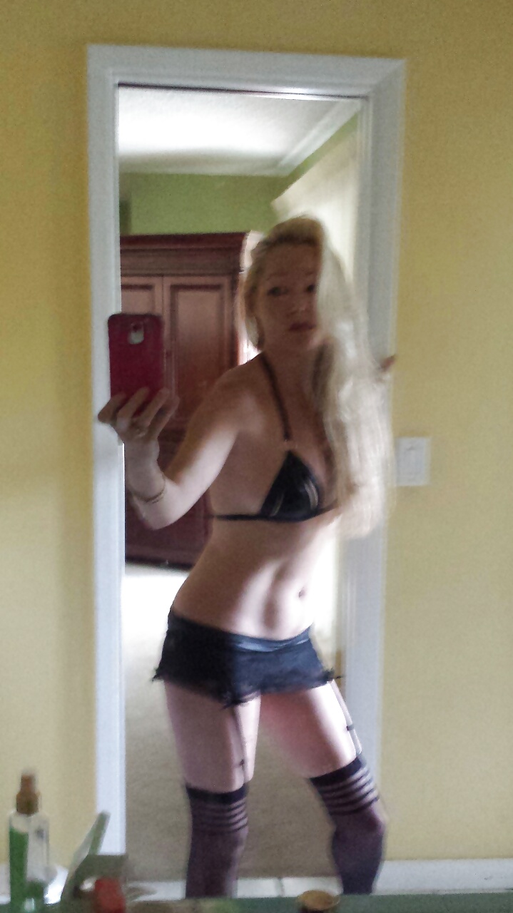 Burlarse de la esposa
 #30459788