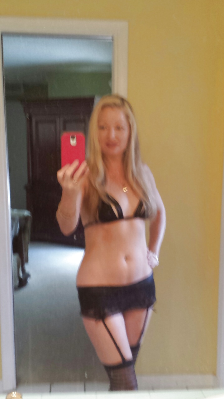 Burlarse de la esposa
 #30459792