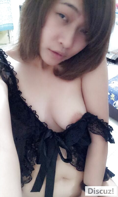 0182 asian selfie
 #40546207