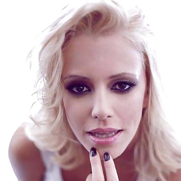 Tamara Todevska  #26080954