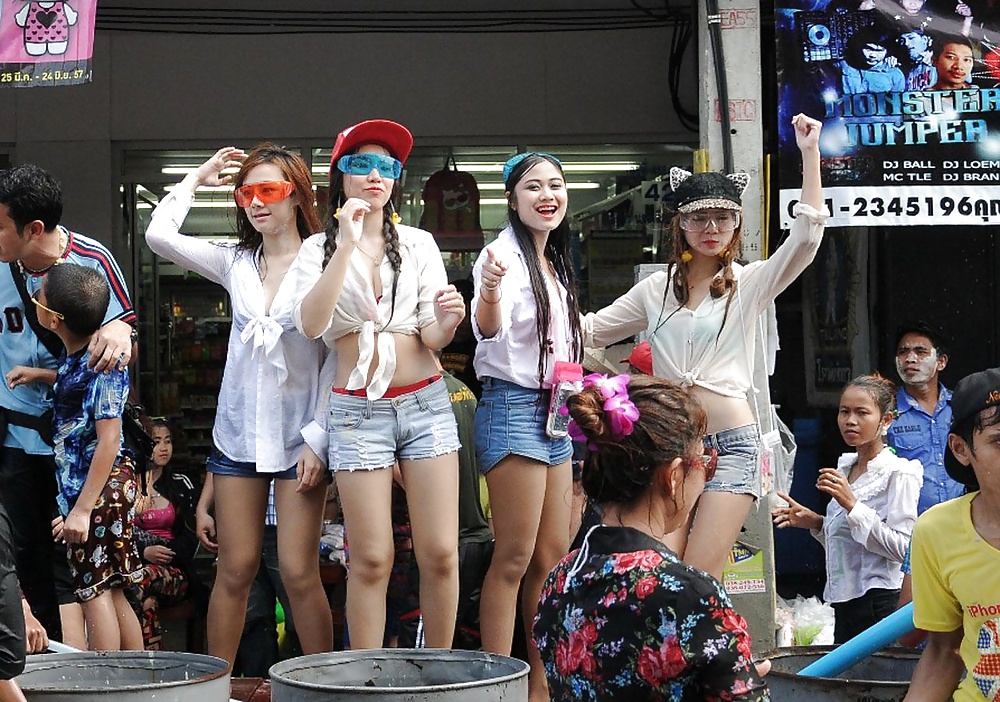 Amateur auto disparos songkran festival tailandia divertido día
 #34643836