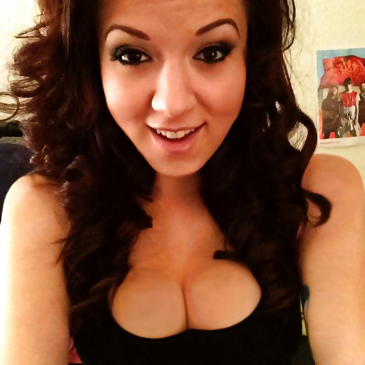 Random nonnude #37306041