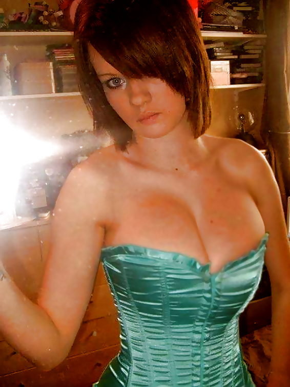 Random nonnude #37306582