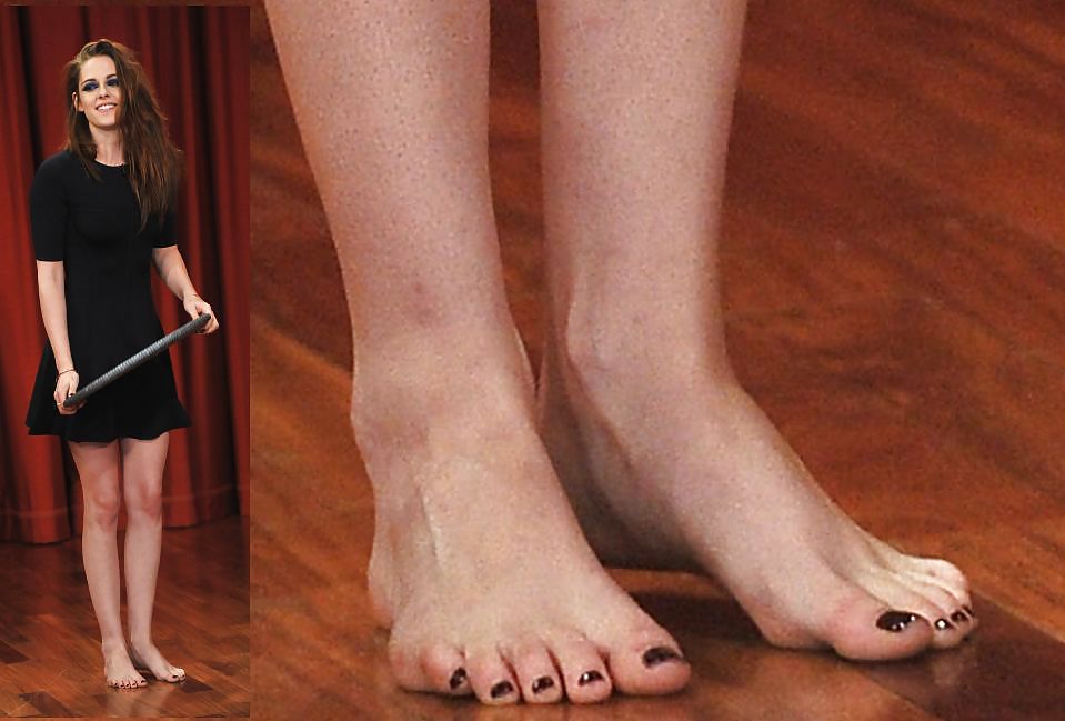 Celebrity feet #37465685