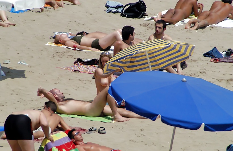 Spiaggia 45 fkk nudista
 #28641112