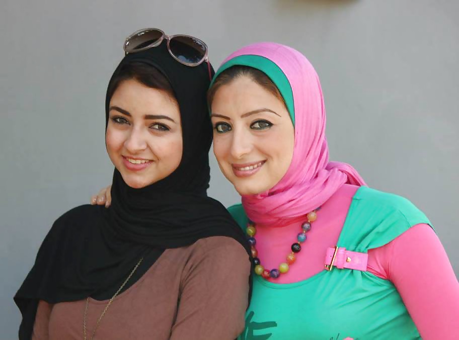 Chicas árabes de Alejandría 
 #29121675