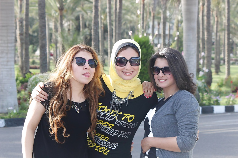 Arab Girls of Alexandria  #29121913