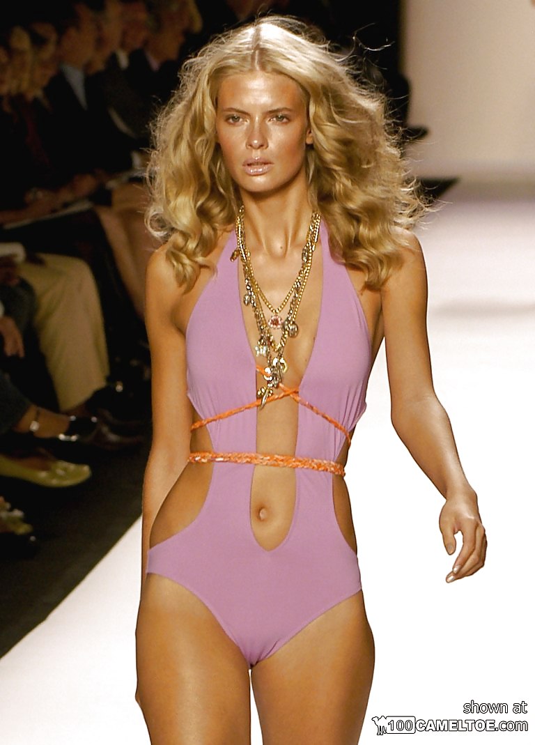 31.12.2013 Julia Stegner x4 #23842143