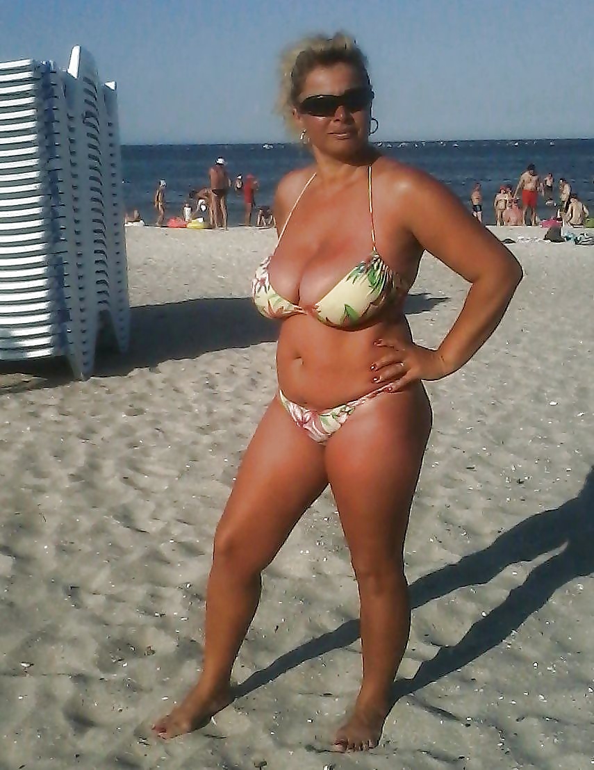 Bikini Mütter #40767118
