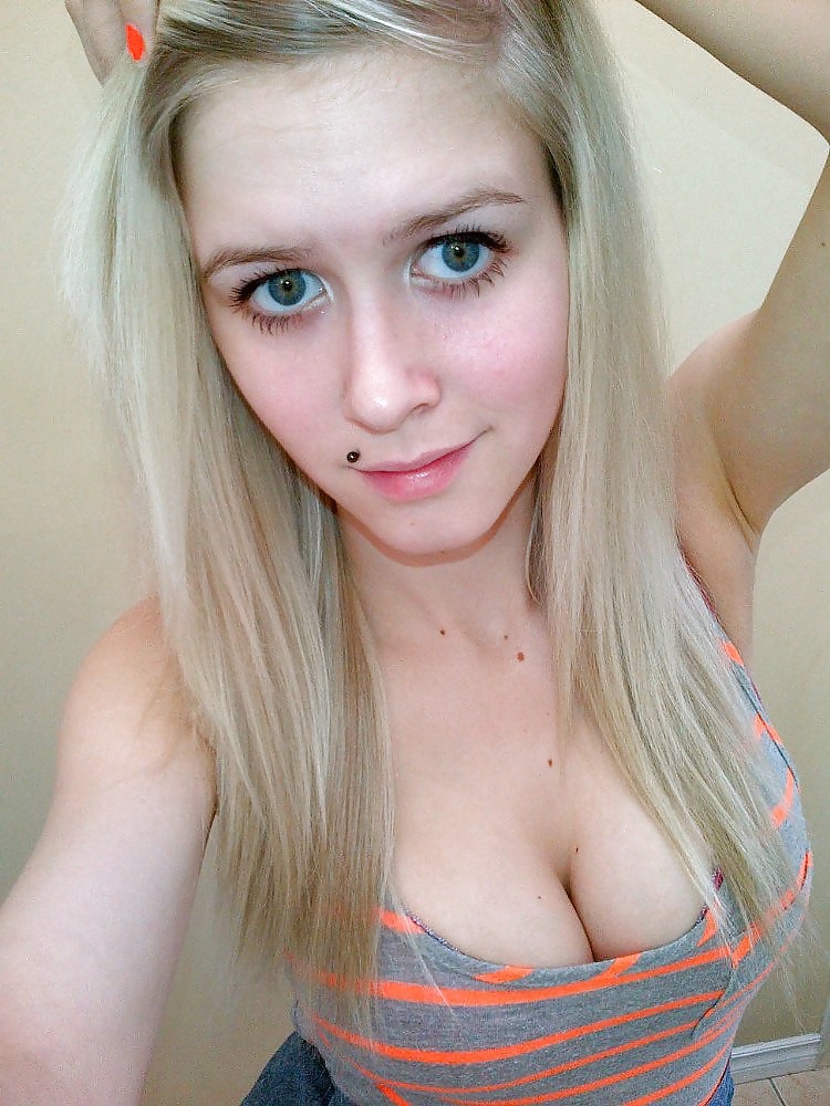 女の子 5
 #32319519