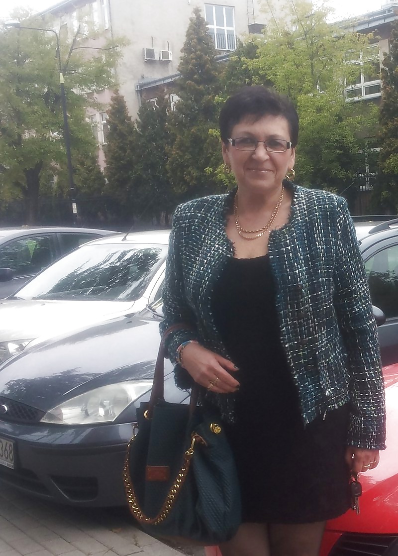 Putas maduras
 #24228679