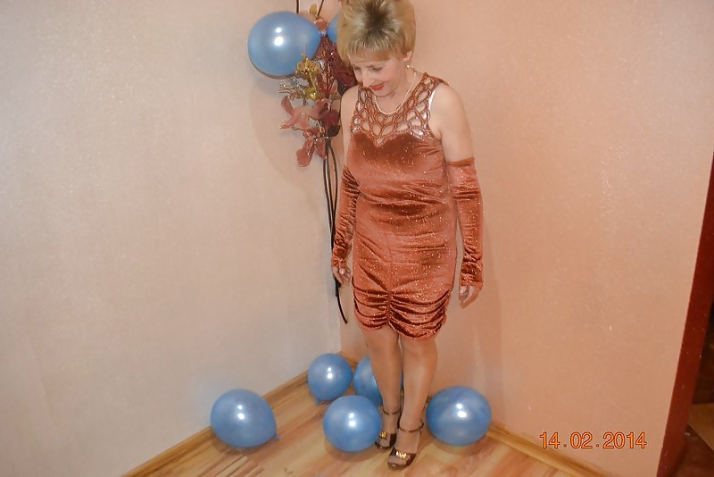 Putas maduras
 #24228710