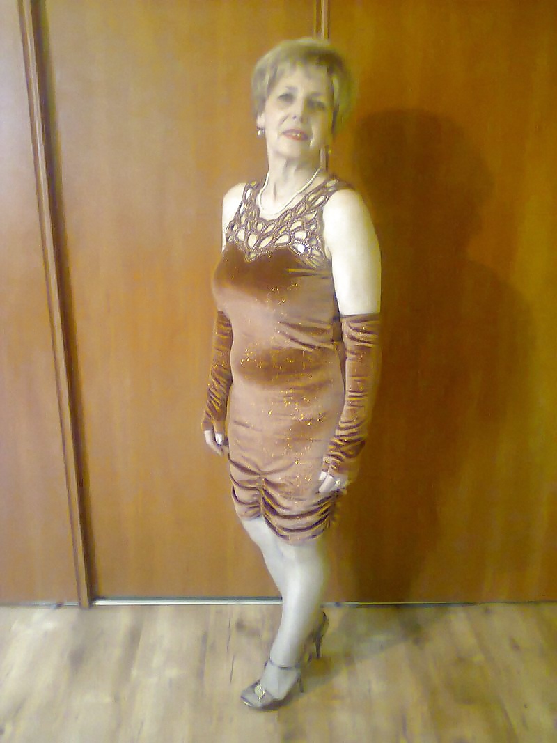 Putas maduras
 #24228715