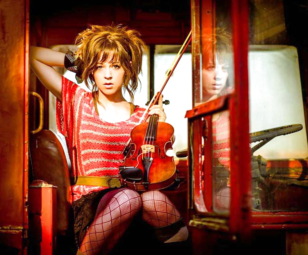 Lindsey stirling
 #32874703