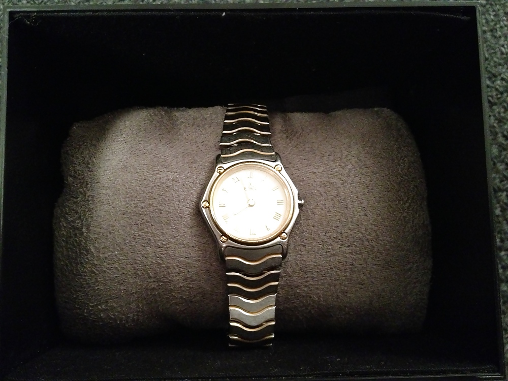 El reloj de pulsera de mi madrastra
 #36779952