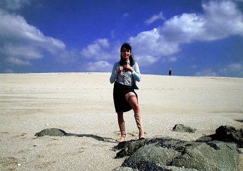 Francés nadine flashing en la playa 2003
 #27162868