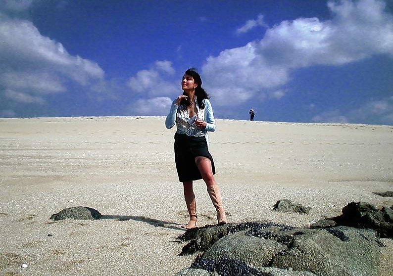 Francés nadine flashing en la playa 2003
 #27162886
