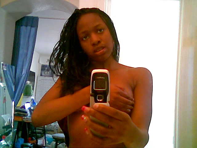 Selfshot 7 #37899273