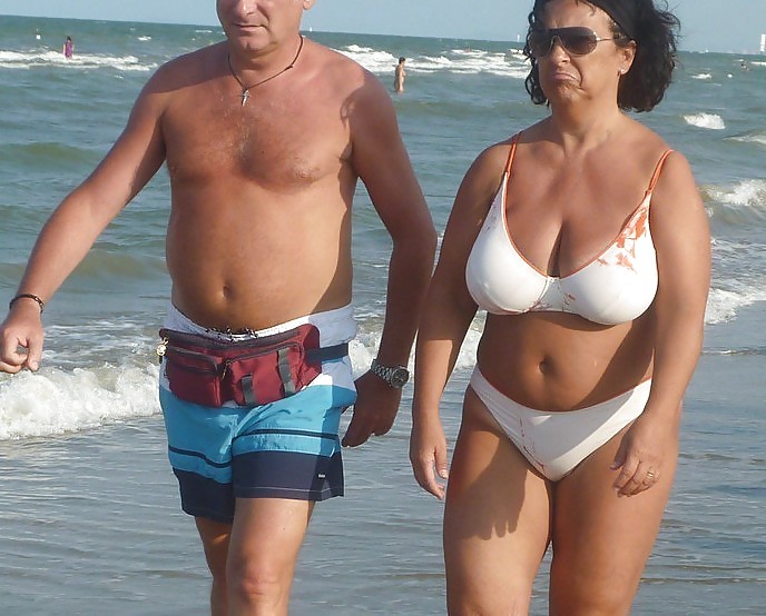 Madura y swimsuite 2.
 #23337542