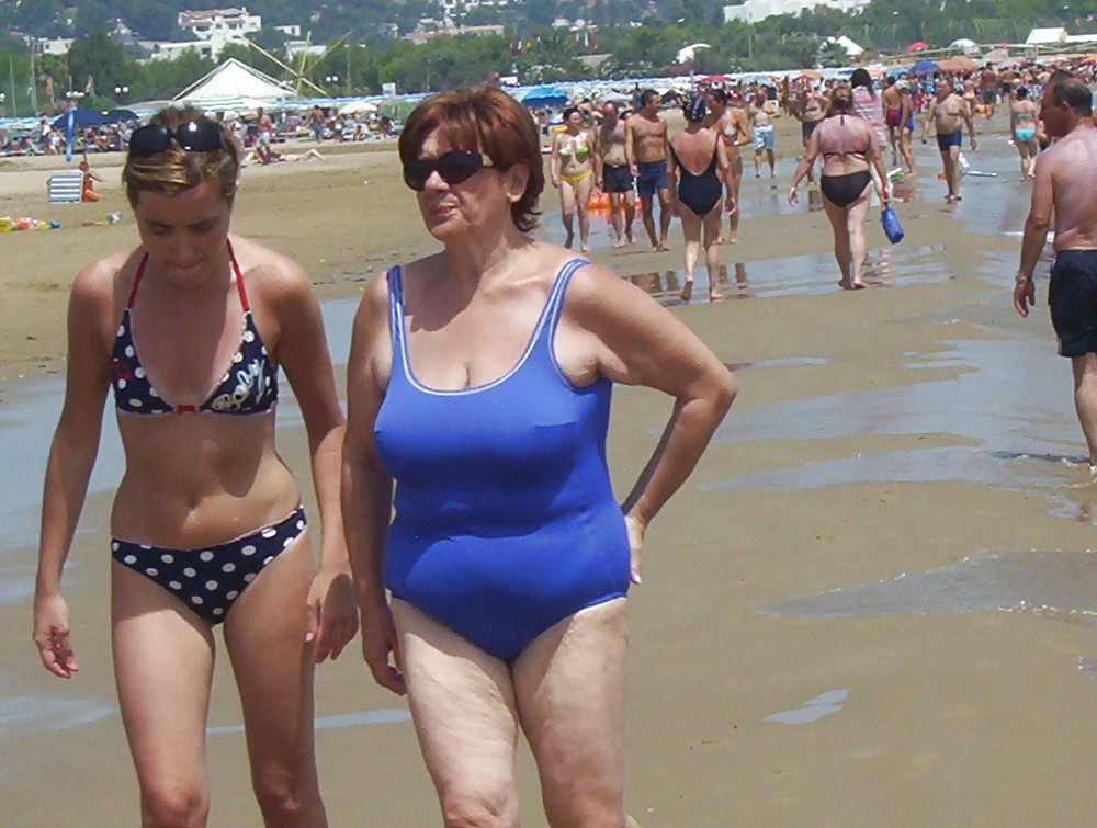 Madura y swimsuite 2.
 #23337583