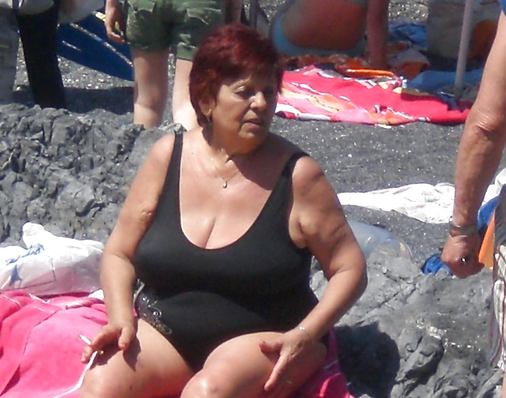 Madura y swimsuite 2.
 #23337601