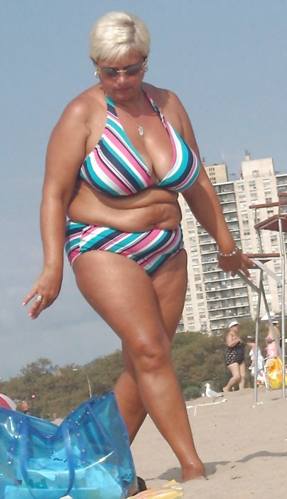 Madura y swimsuite 2.
 #23337609