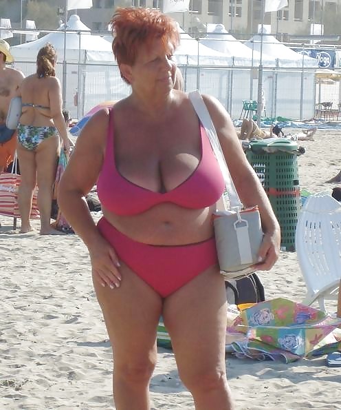 Madura y swimsuite 2.
 #23337613