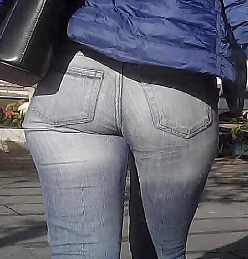 Big Booty White Milf in Jeans #30679186