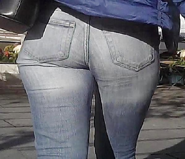 Big Booty White Milf in Jeans #30679190
