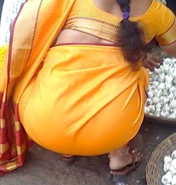 インドのおばちゃんのスパイ活動 - お尻を曲げる - ガンドの盗撮 
 #39778806