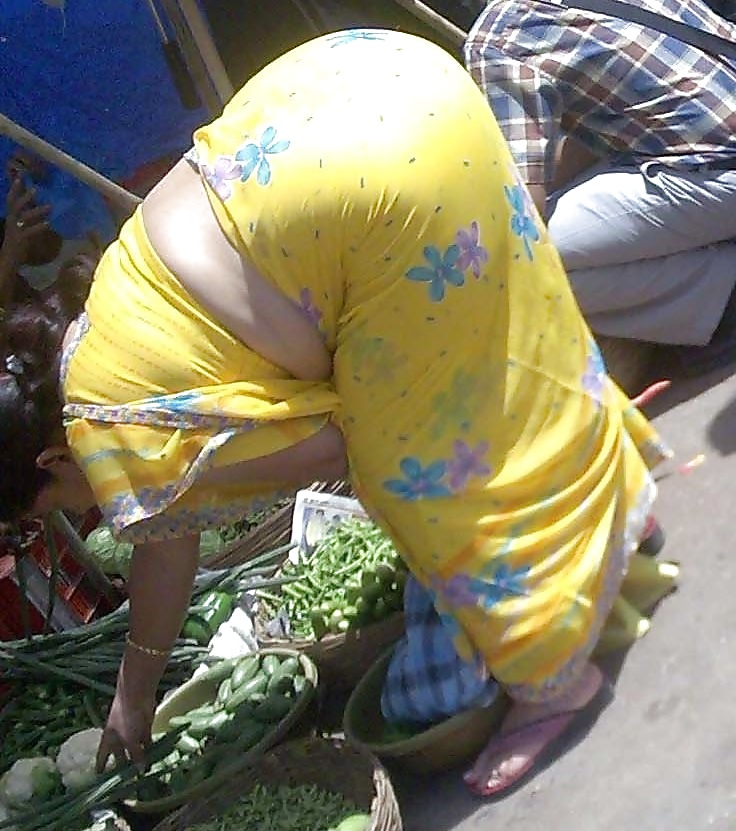 インドのおばちゃんのスパイ活動 - お尻を曲げる - ガンドの盗撮 
 #39778999