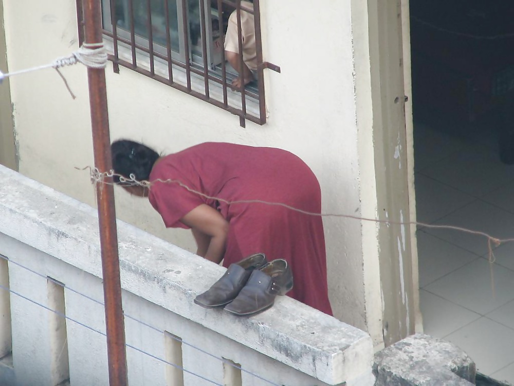 インドのおばちゃんのスパイ活動 - お尻を曲げる - ガンドの盗撮 
 #39779029