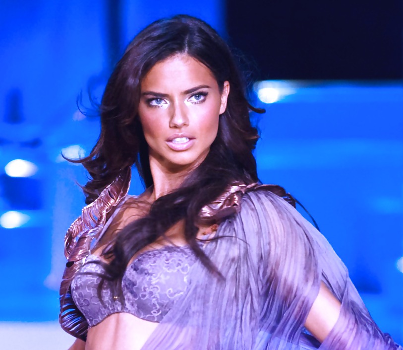 La diosa de la menta
 #23823975