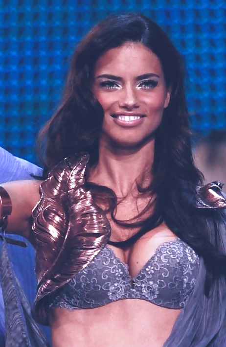 La diosa de la menta
 #23823985