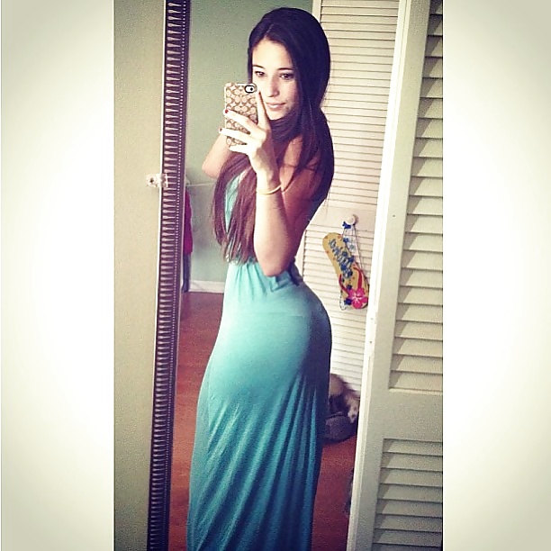 Angie Varona #27024378