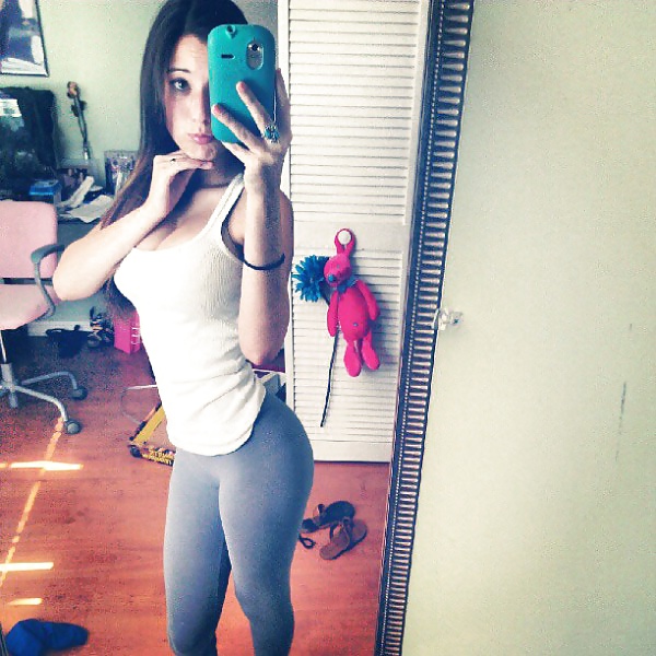 Angie varona
 #27024384