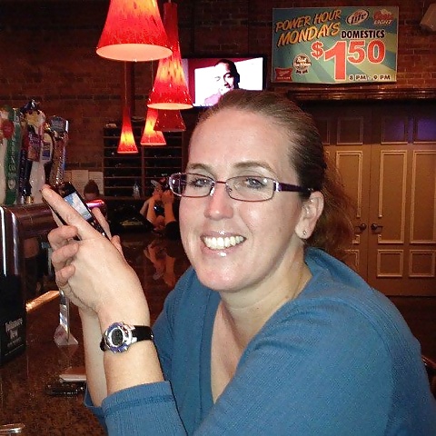 Vicki 
 #32136627