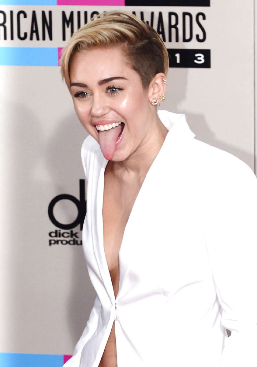 Miley Cyrus #24453562