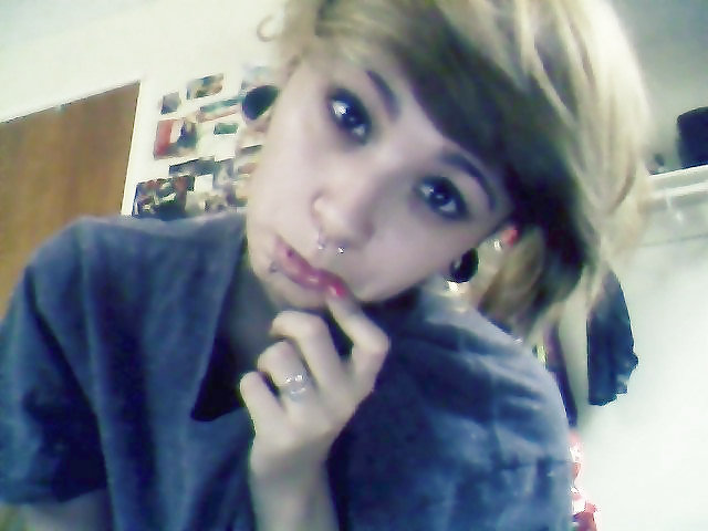 私の硬いチンポを見てください。)
 #35353651