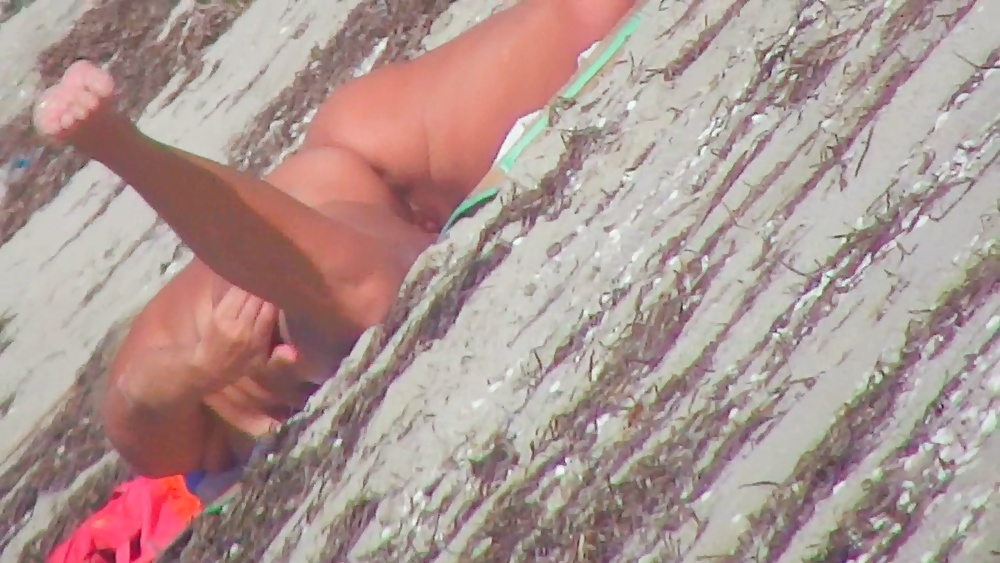 Milf Auf Griechischen Strand #31122561