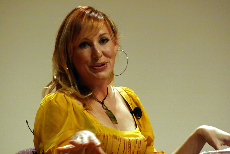 Kari Byron - Warum So Gelb? #24663135