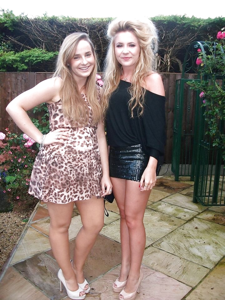 Gekleidete Jugendliche 4 #29332759