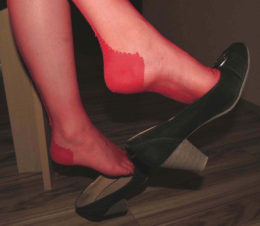 Rojo rht nylons and heels
 #26097848