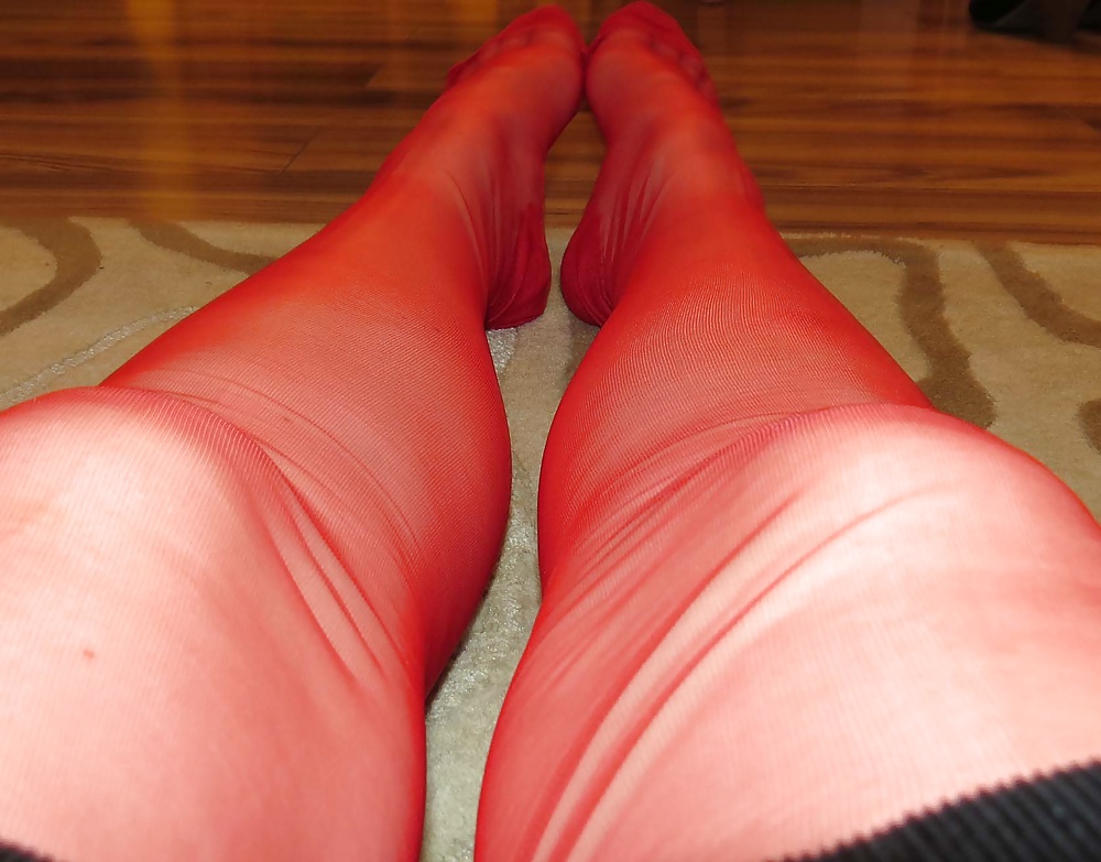 Rojo rht nylons and heels
 #26098012