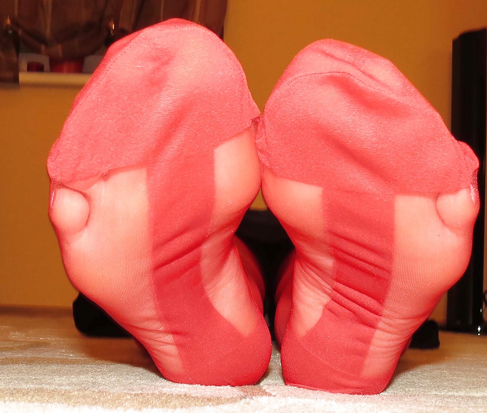 Rojo rht nylons and heels
 #26098030