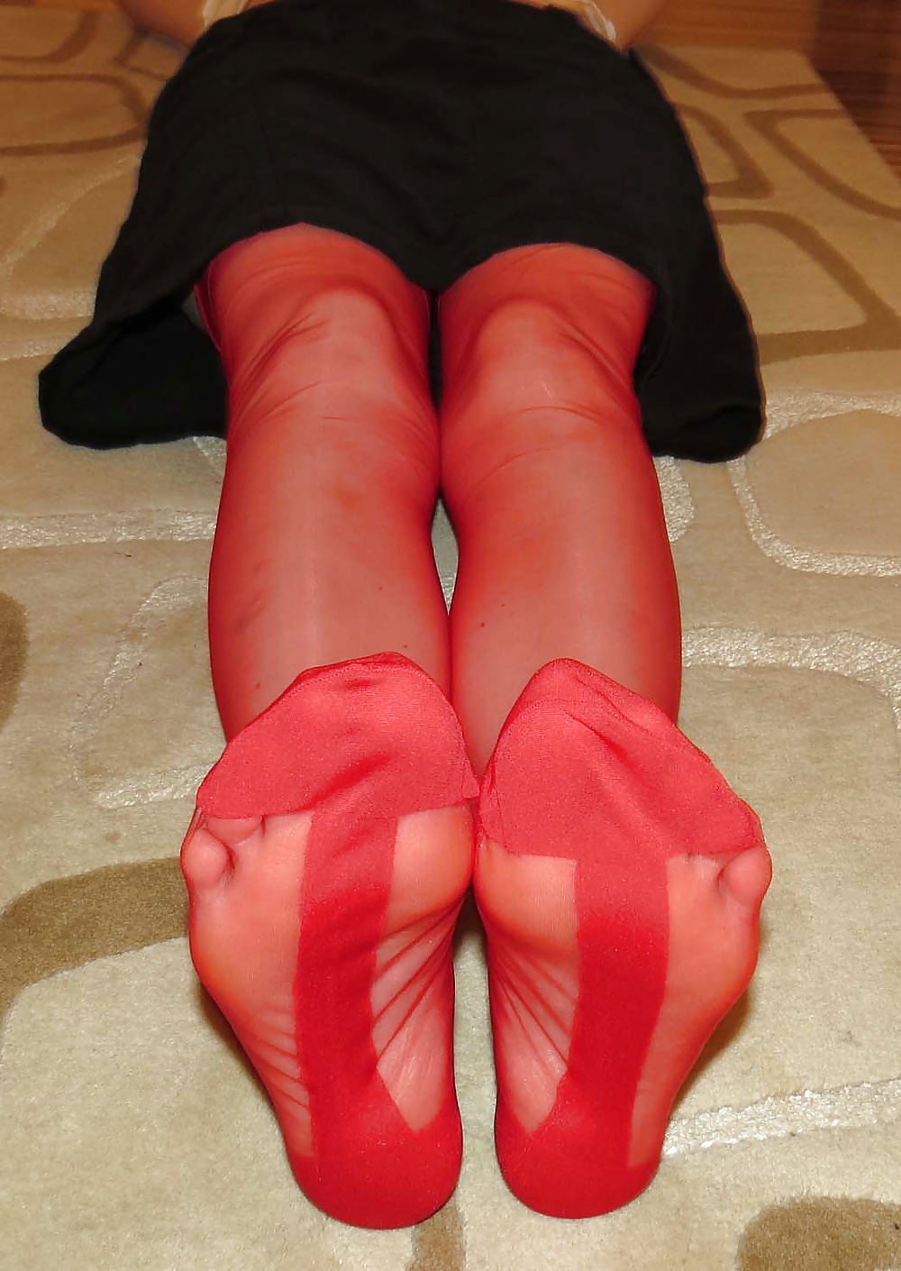 Rojo rht nylons and heels
 #26098046