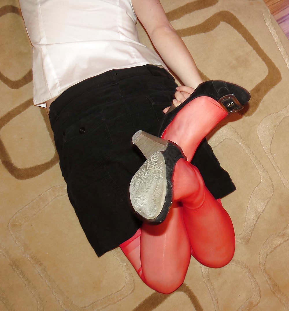 Rojo rht nylons and heels
 #26098142