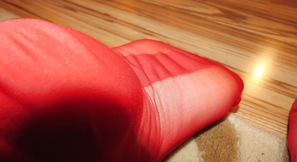 Rojo rht nylons and heels
 #26098160